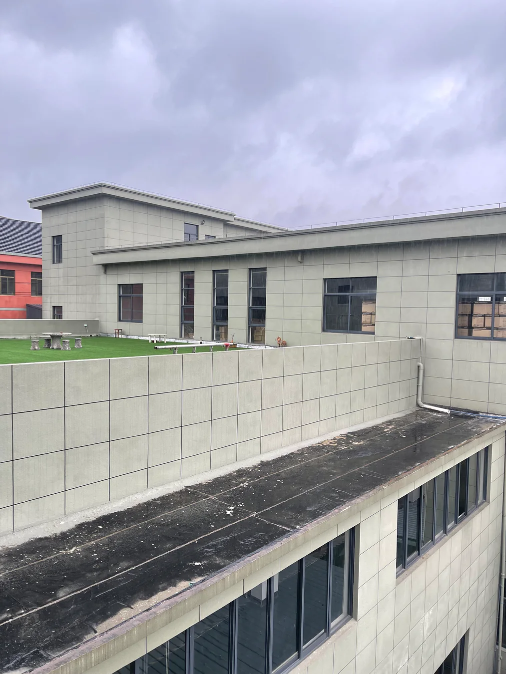 Exterior view of the supplied facility photograph